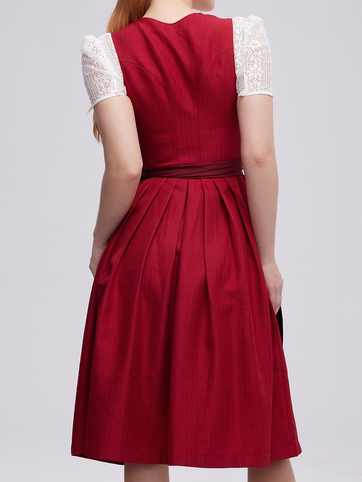 Dirndl in Rosa Samt – Eleganz pur