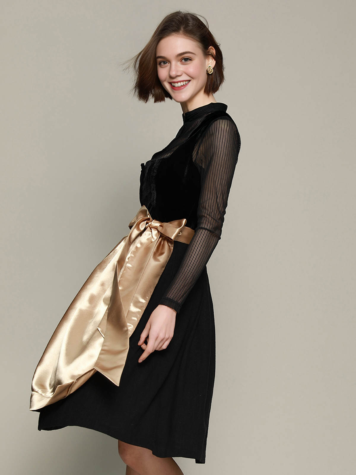 Dirndl Midi Schwarz Rot – Eleganz trifft Tradition