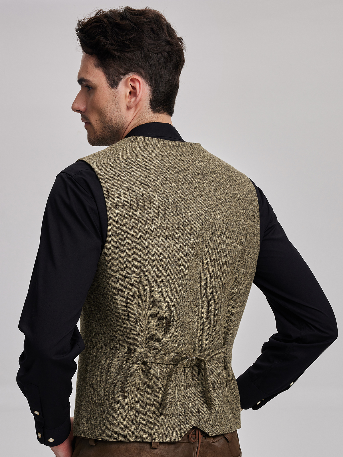 Schwarze Dirndlbluse Langarm mit gelber Weste
