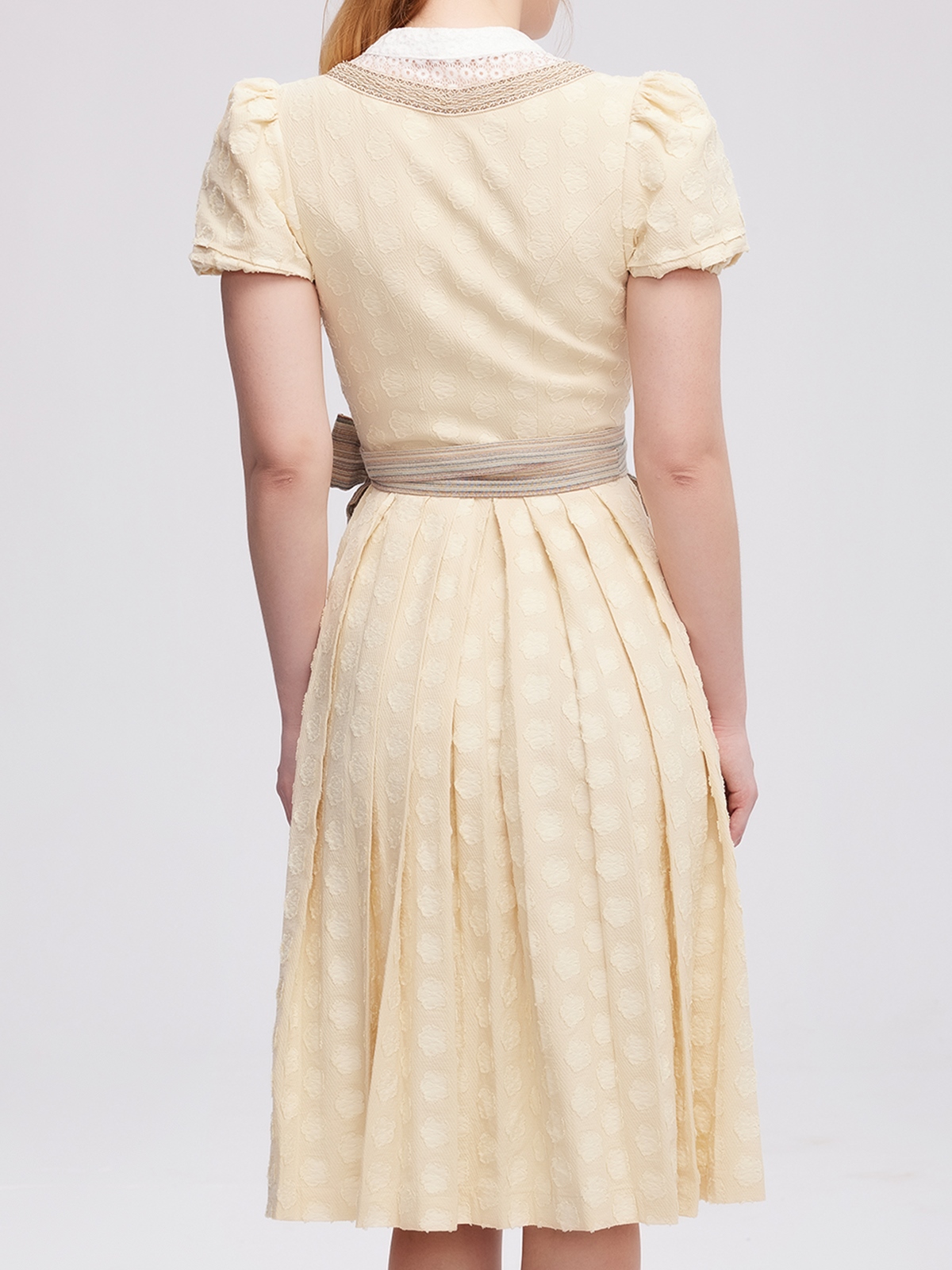 Dirndl in Gelb – modern und stilvoll