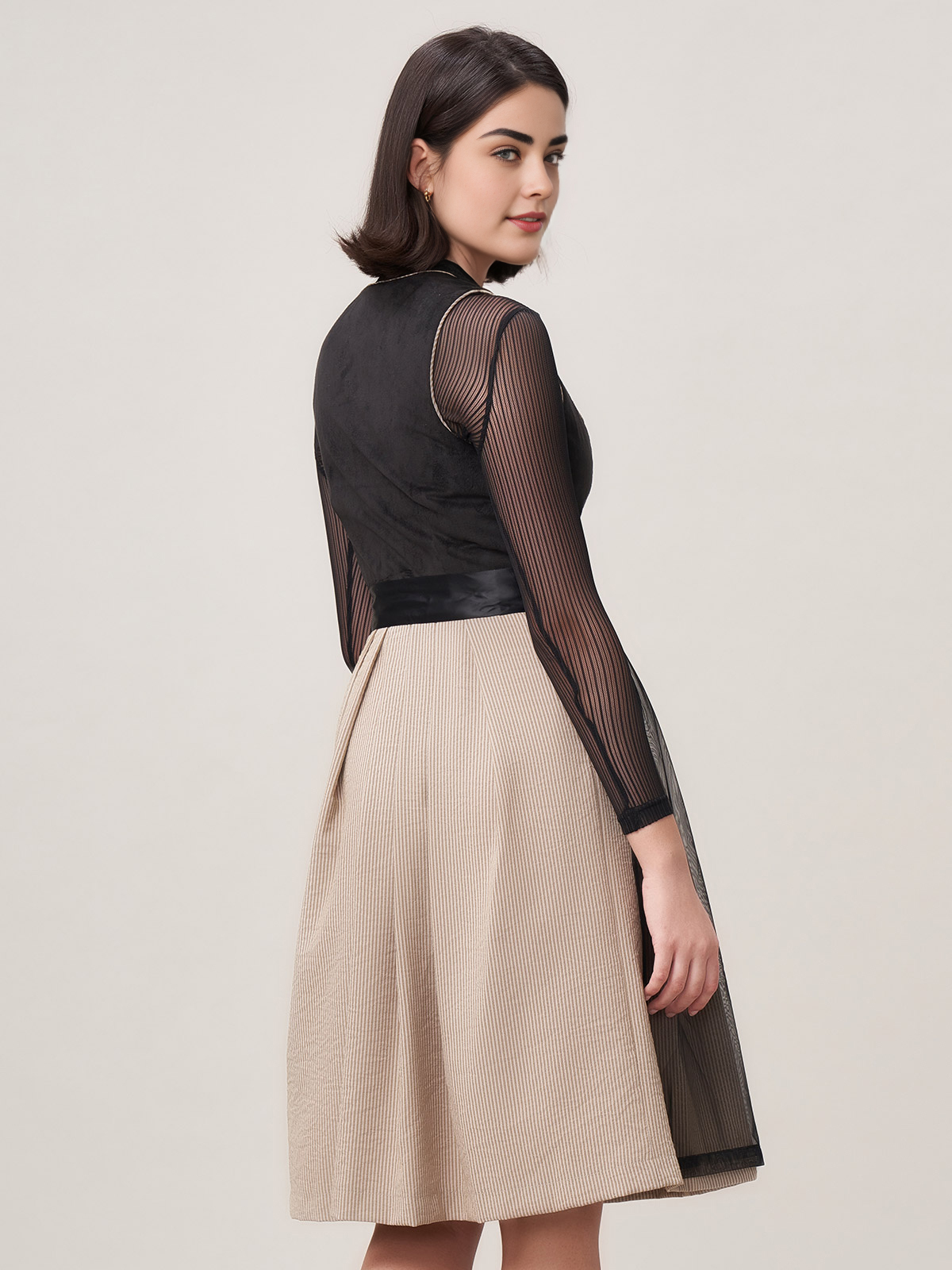 Dirndl Rosa in verschiedenen Längen