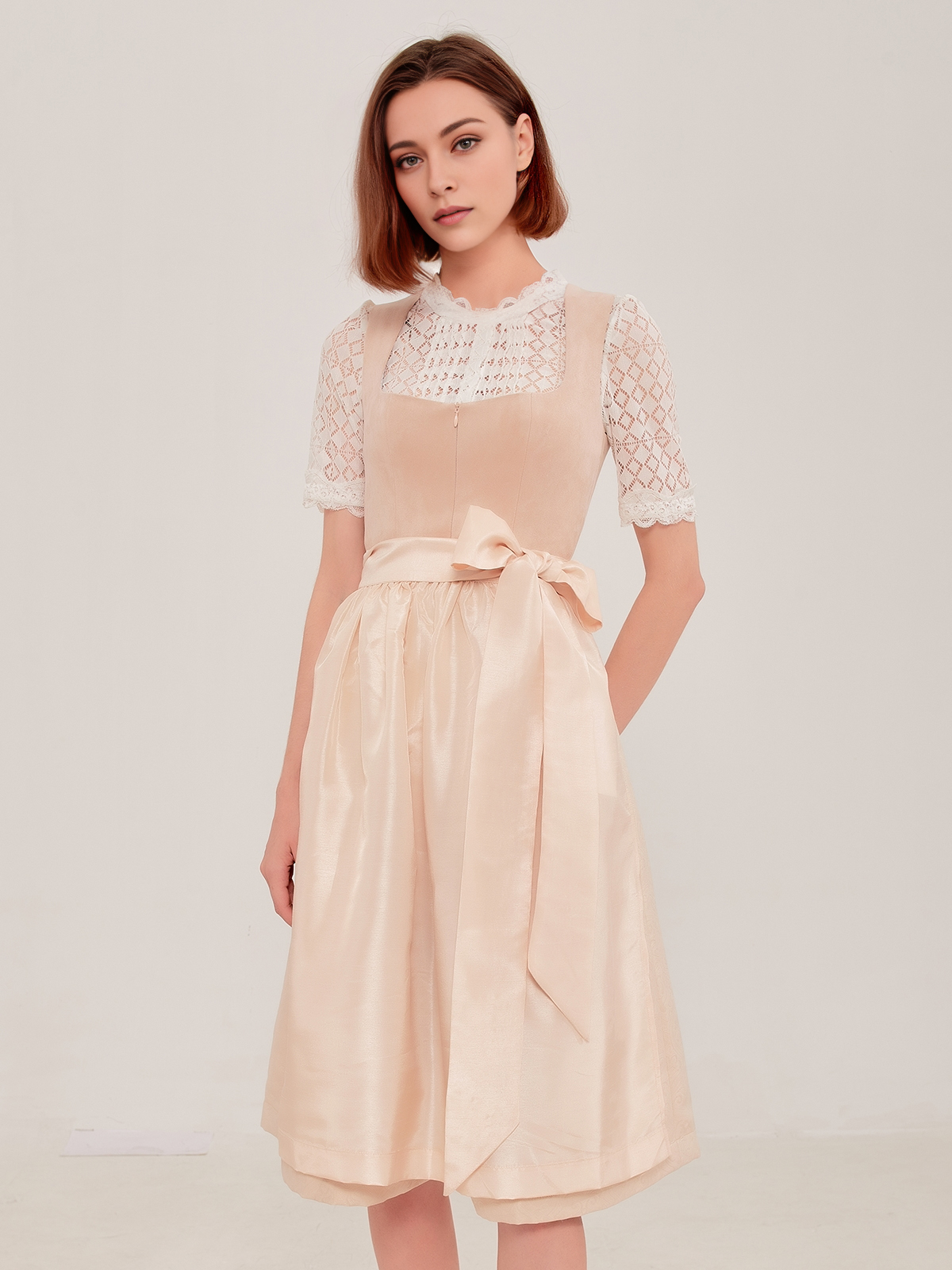 Traditionelles Dirndl mit modernem Touch
