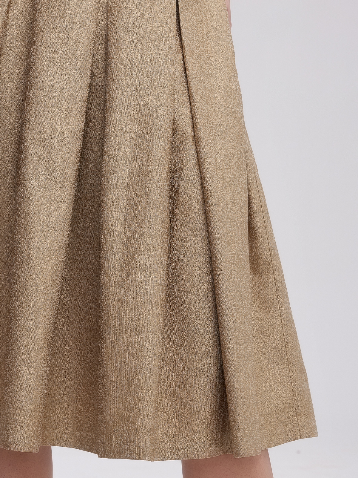 Modernes Dirndl in Grün mit urbanem Twist