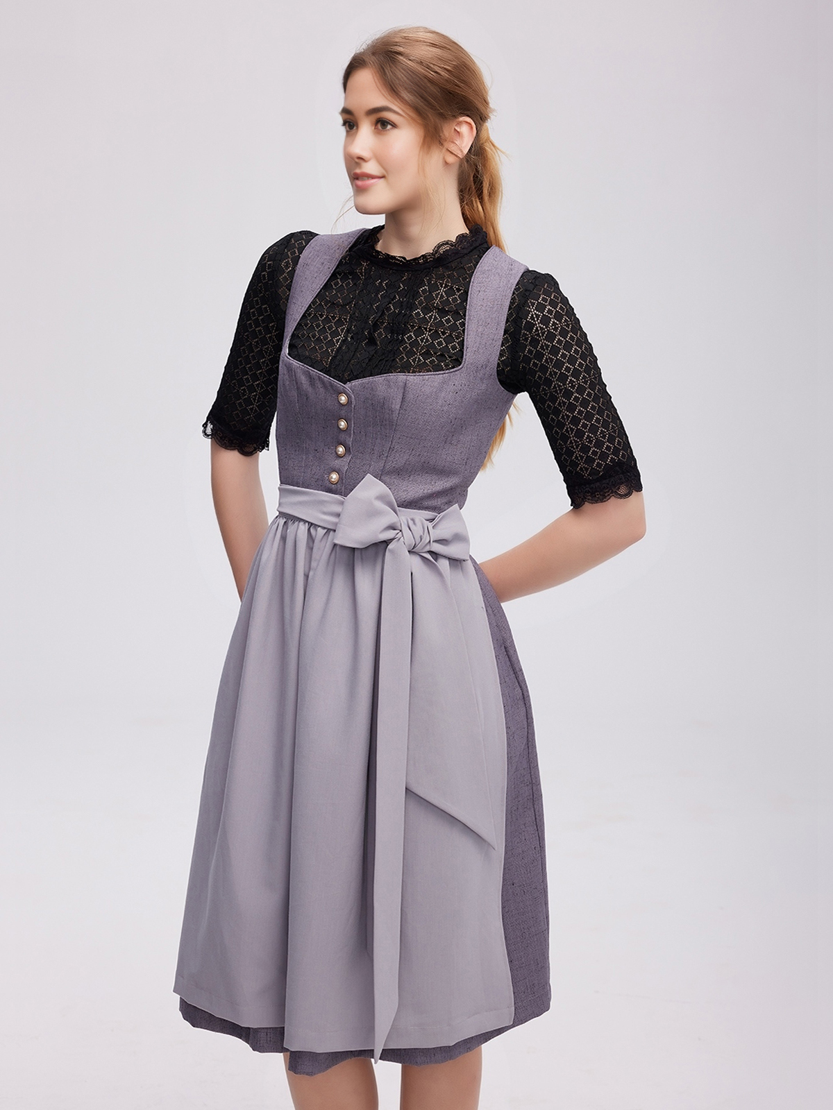 Dirndlbluse weiß langarm in Grau