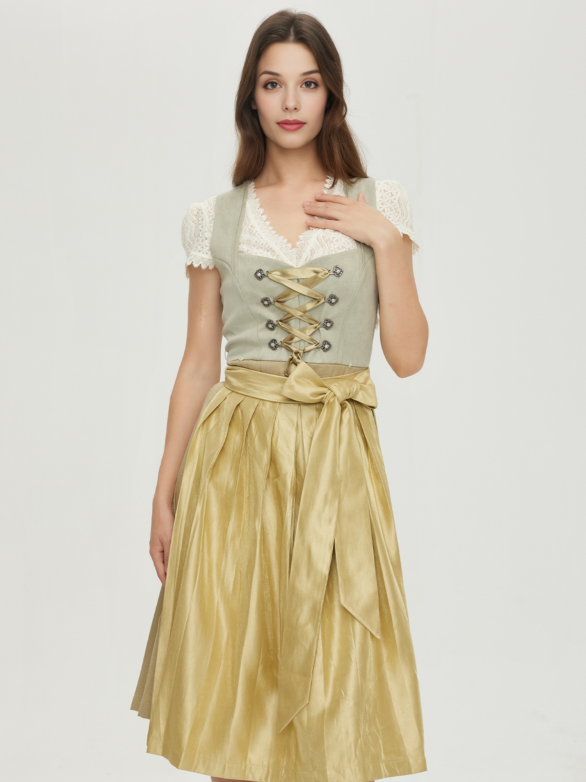 Modernes Dirndl in Flieder – perfekt für den urbanen Look