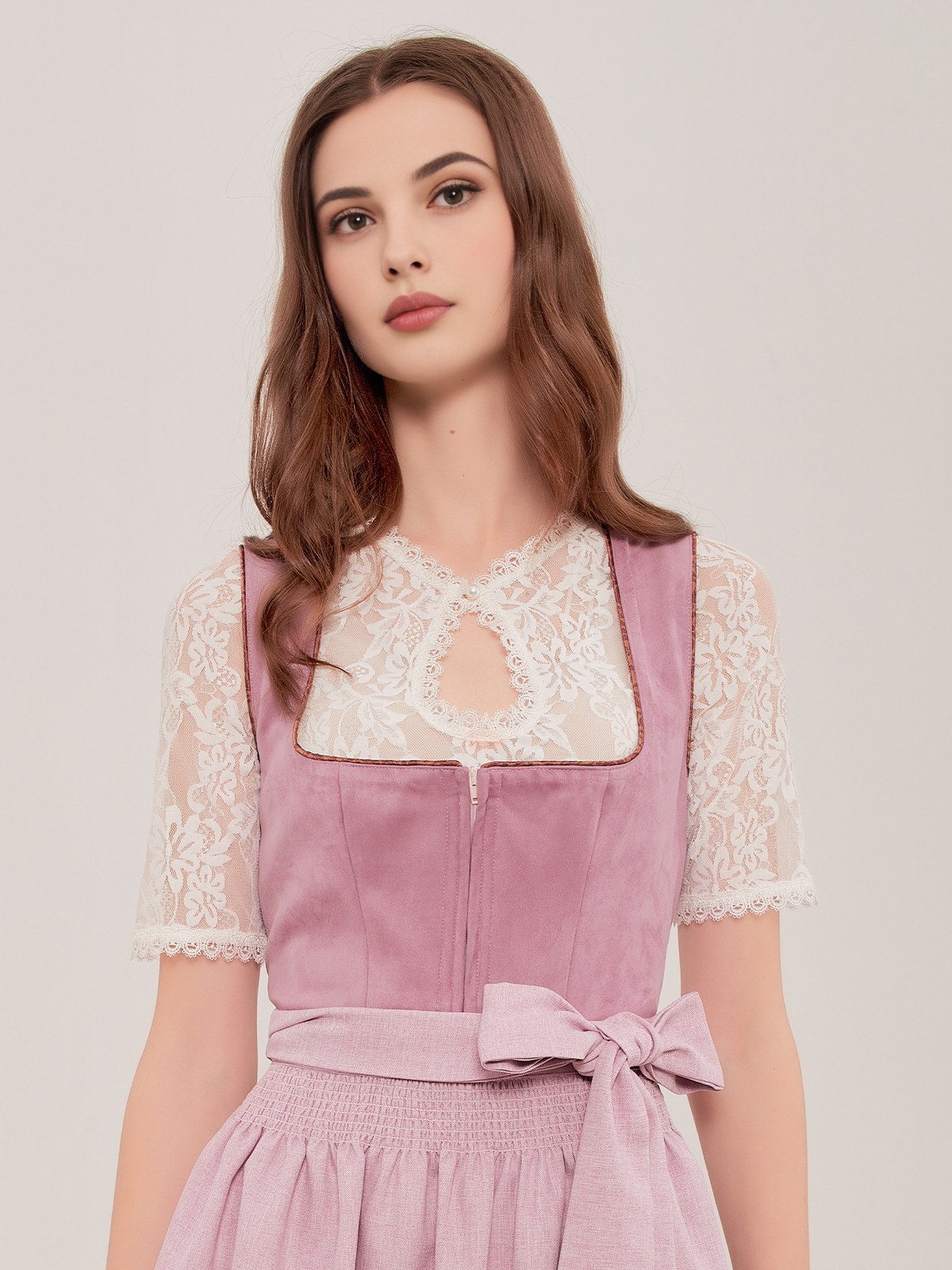 Dirndl Wildleder in Lila