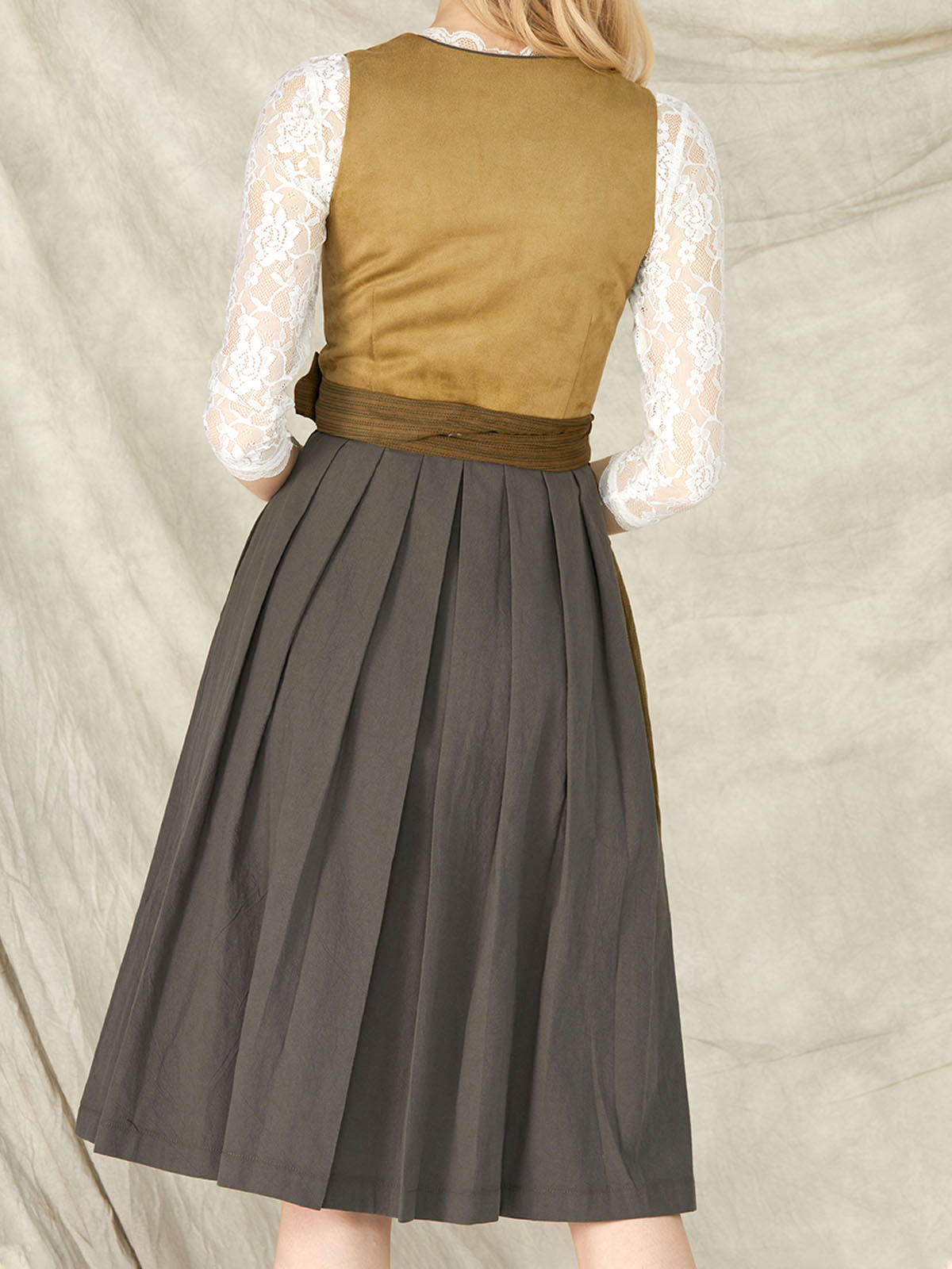 Dirndlbluse in Grün